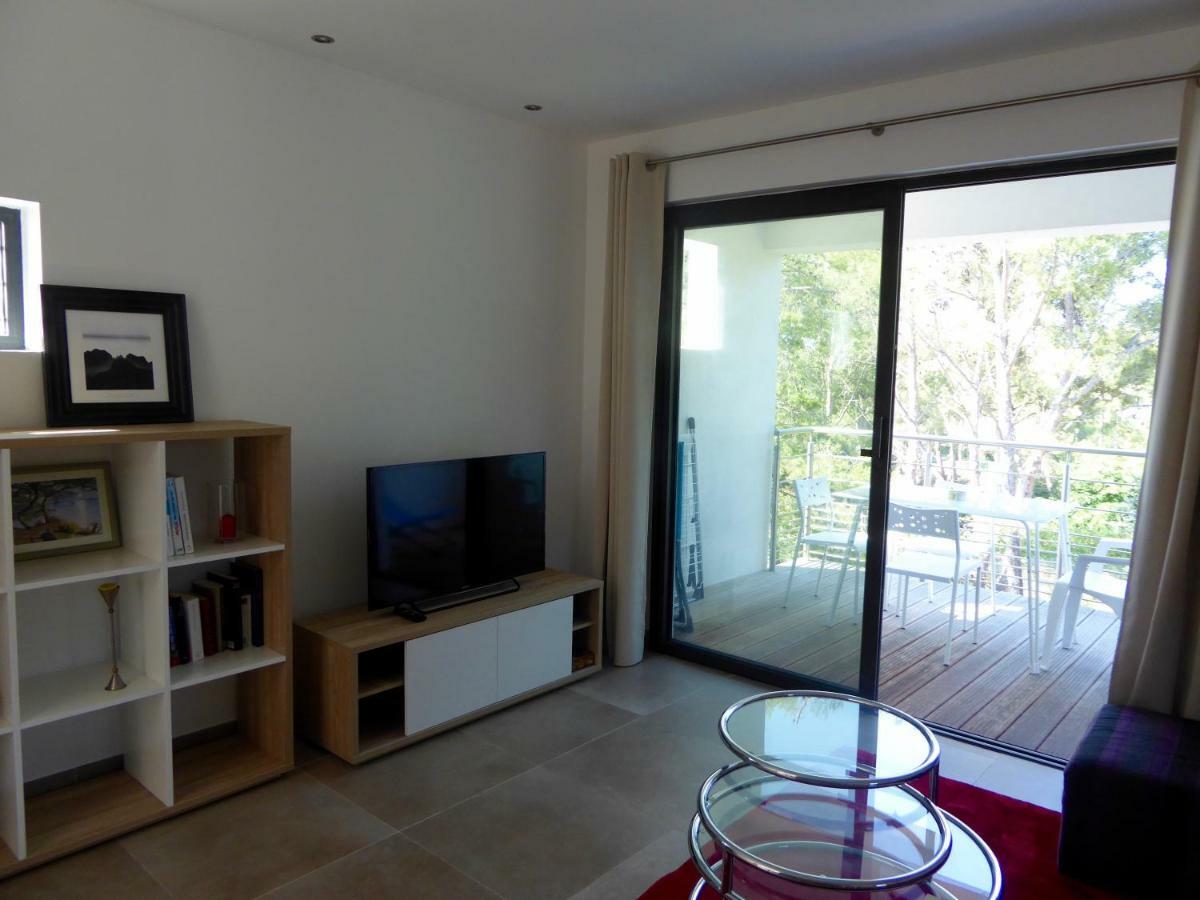 Villa Lucienne Bandol , T2 4 Etoiles Avec Garage, Dans Les Calanques Kültér fotó